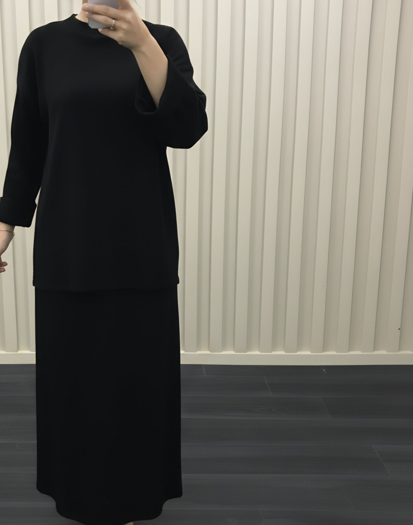 Elegant Two-Piece Skirt Set